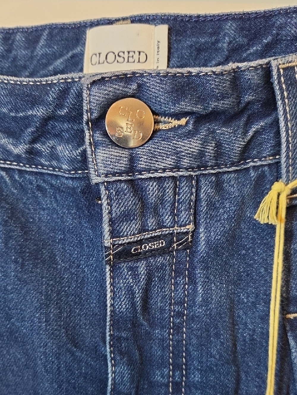 Closed Women's Wellington Cropped Pleated  Ridged Jeans In Dark Denim Sz 29 - Picture 6 of 16